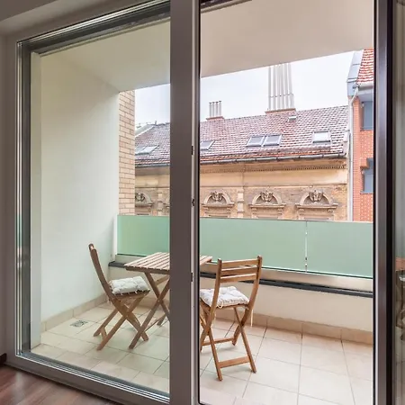 Bacso Apartment *